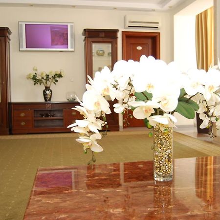 Platinum Hotel Kisinyov Kültér fotó