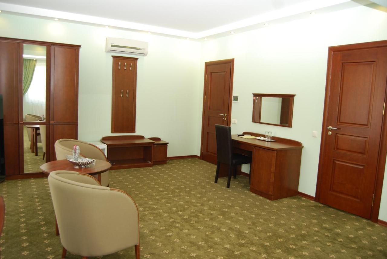 Platinum Hotel Kisinyov Kültér fotó