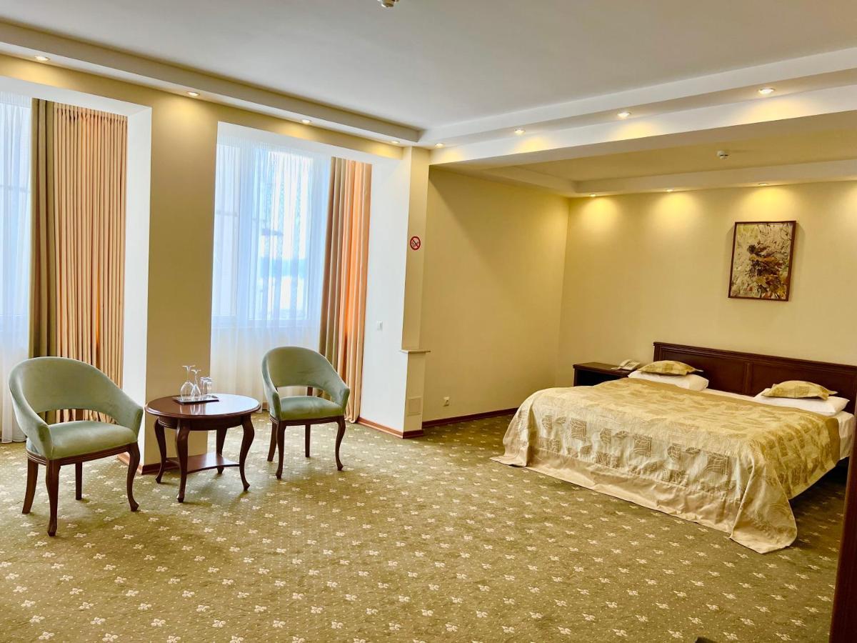Platinum Hotel Kisinyov Kültér fotó