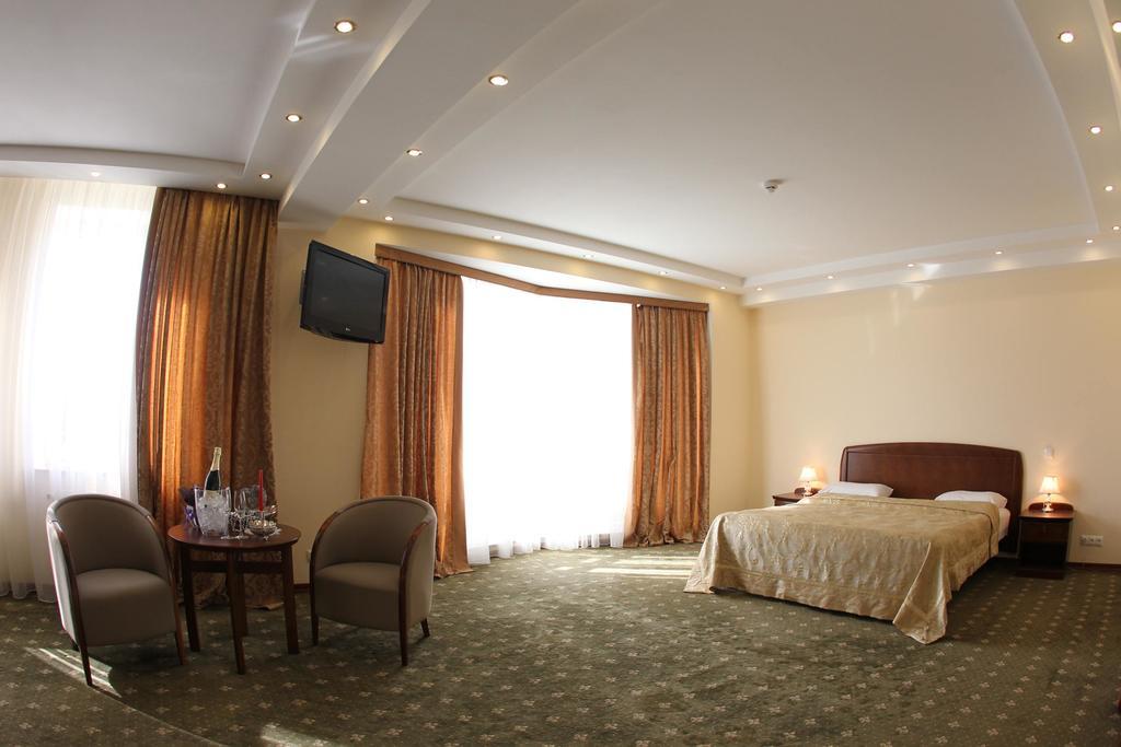 Platinum Hotel Kisinyov Kültér fotó