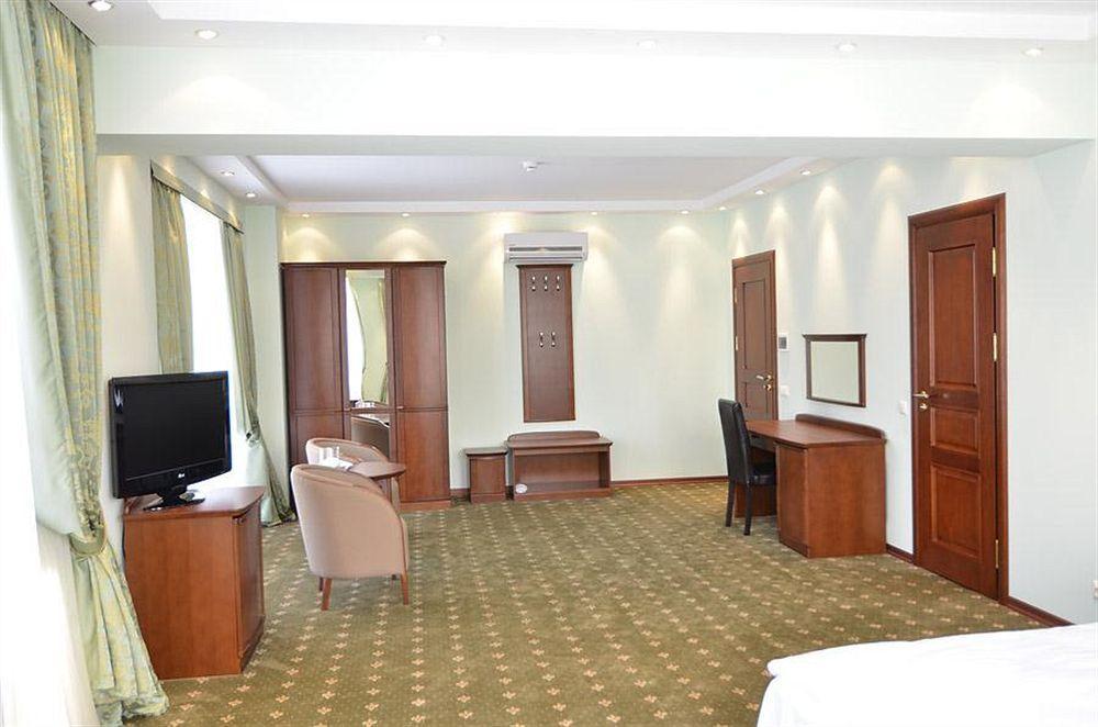 Platinum Hotel Kisinyov Kültér fotó