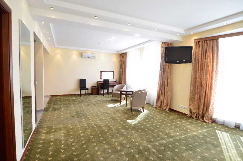 Platinum Hotel Kisinyov Kültér fotó