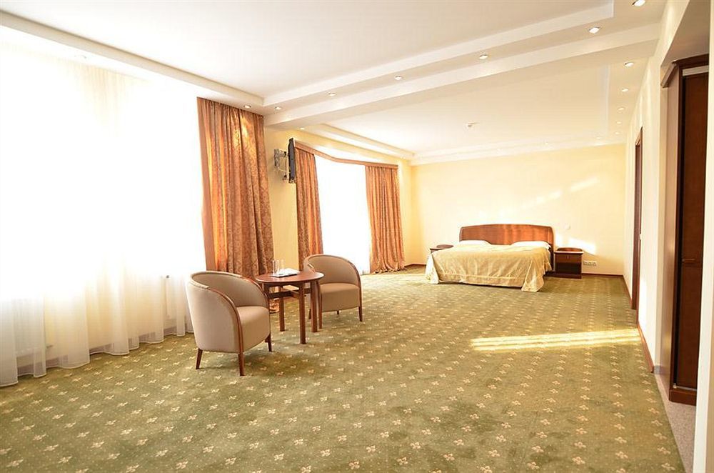 Platinum Hotel Kisinyov Kültér fotó